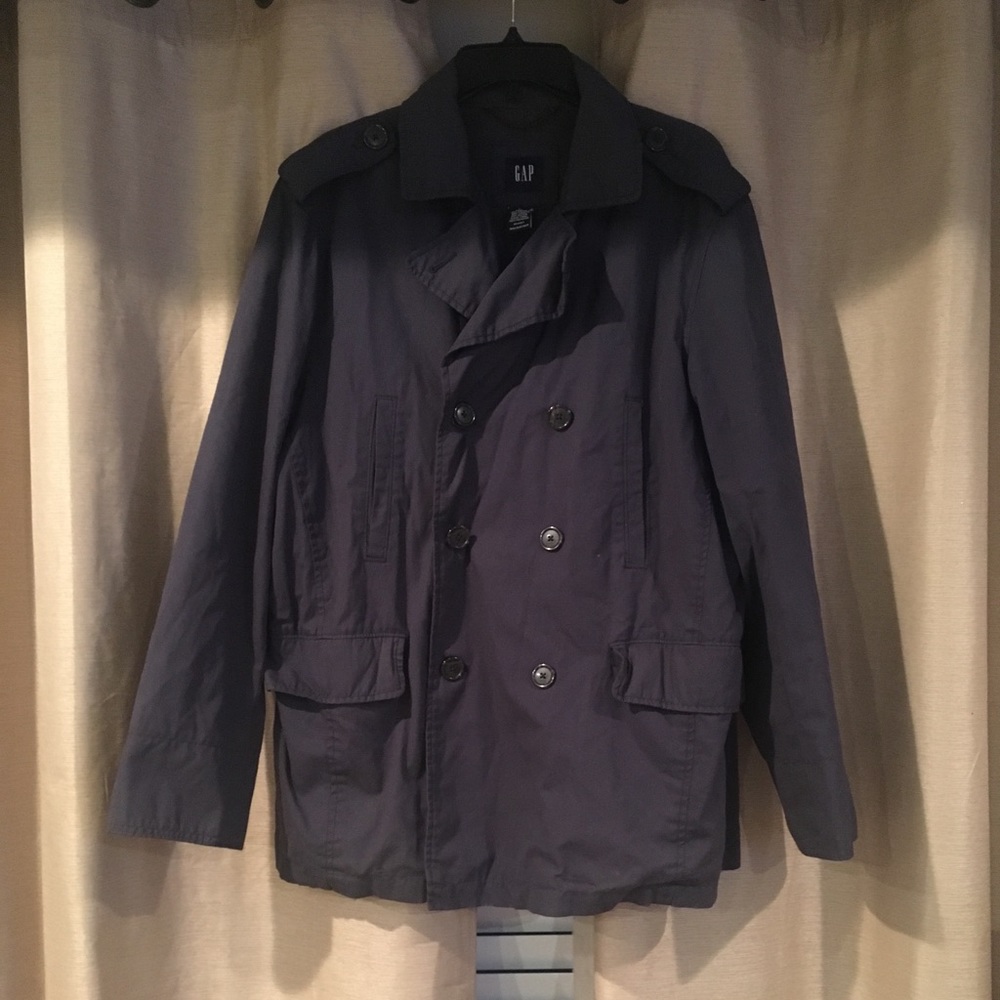 Men’s Gap lightweight navy cotton coat. Size large